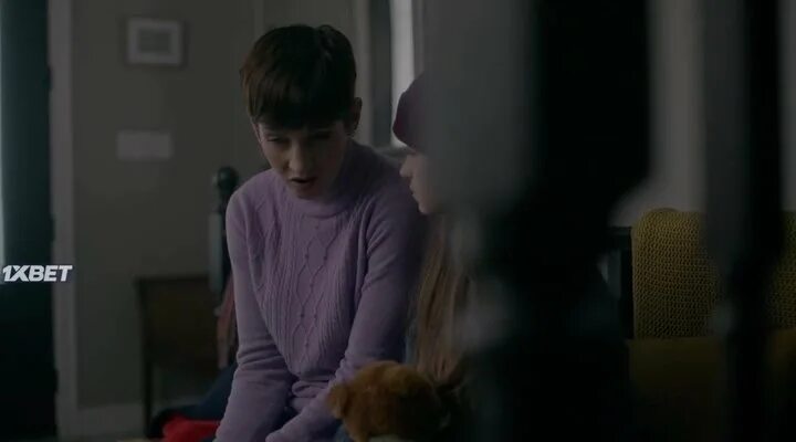 Комната по соседству турецкий. Лела лорен власть в ночном городе. Угроза по соседству. Соседство 2023. Соседство 2023.