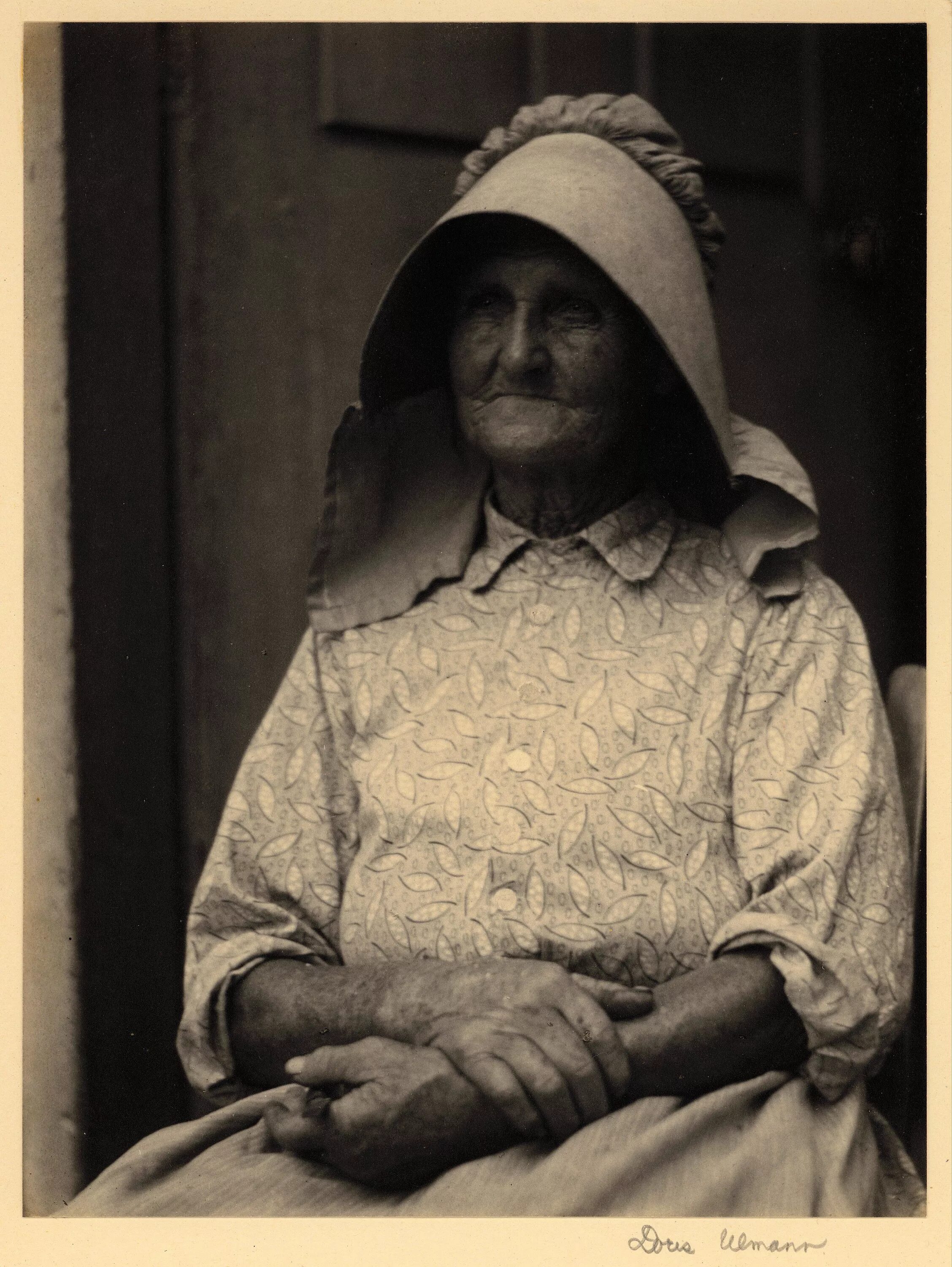 Old старые. Старые фотографии женщин. старинные фотографии. лица со старых фотографий. старая древняя женщина.
