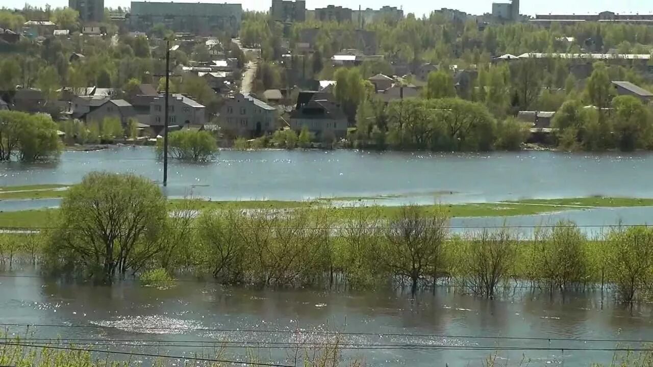 Уровень воды в реке днепр в лоеве. Днепр разлив Смоленск набережная. Река Днепр Смоленск. Разлив Днепра в Смоленске. Разлив Днепра в Смоленске в 1994.