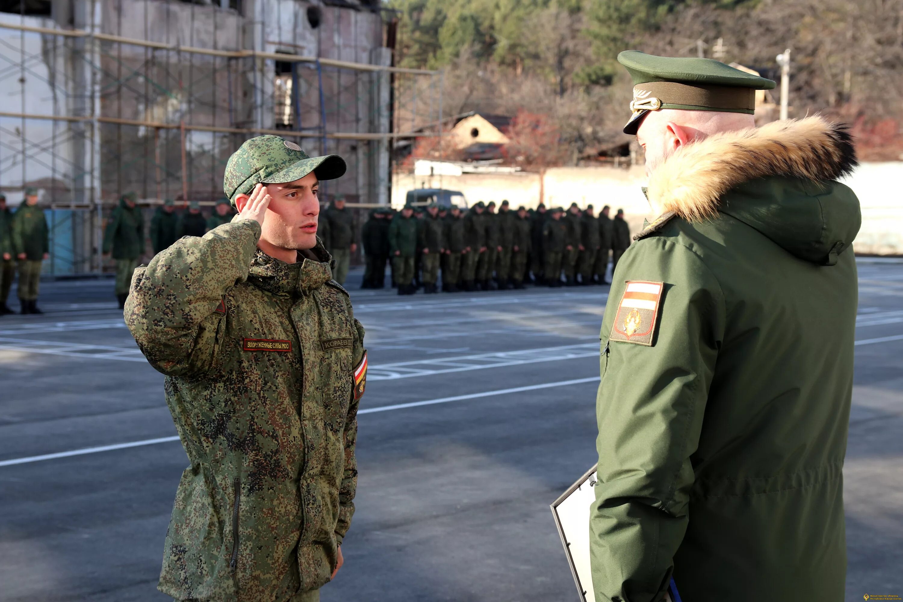 увольнение военного. увольнение в запас военнослужащих. военнослужащие увольняются с военной службы. проводы военных в отставку. военнослужащий уволенный в запас.