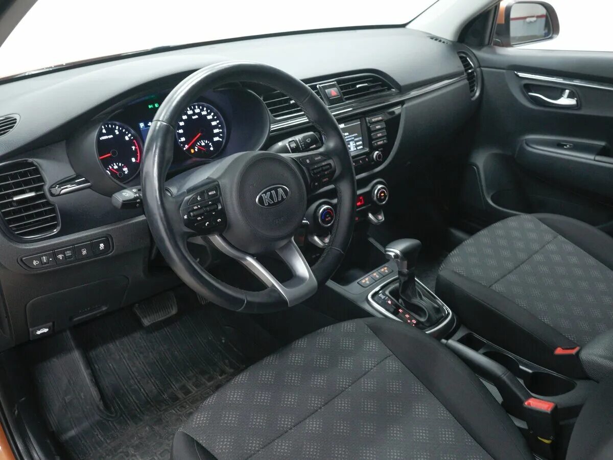 Kia rio 2013 максимальная комплектация. Kia rio 4 x-line салон. киа рио 2021 салон базовая. киа рио 4 комфорт. комплектации рио 4.