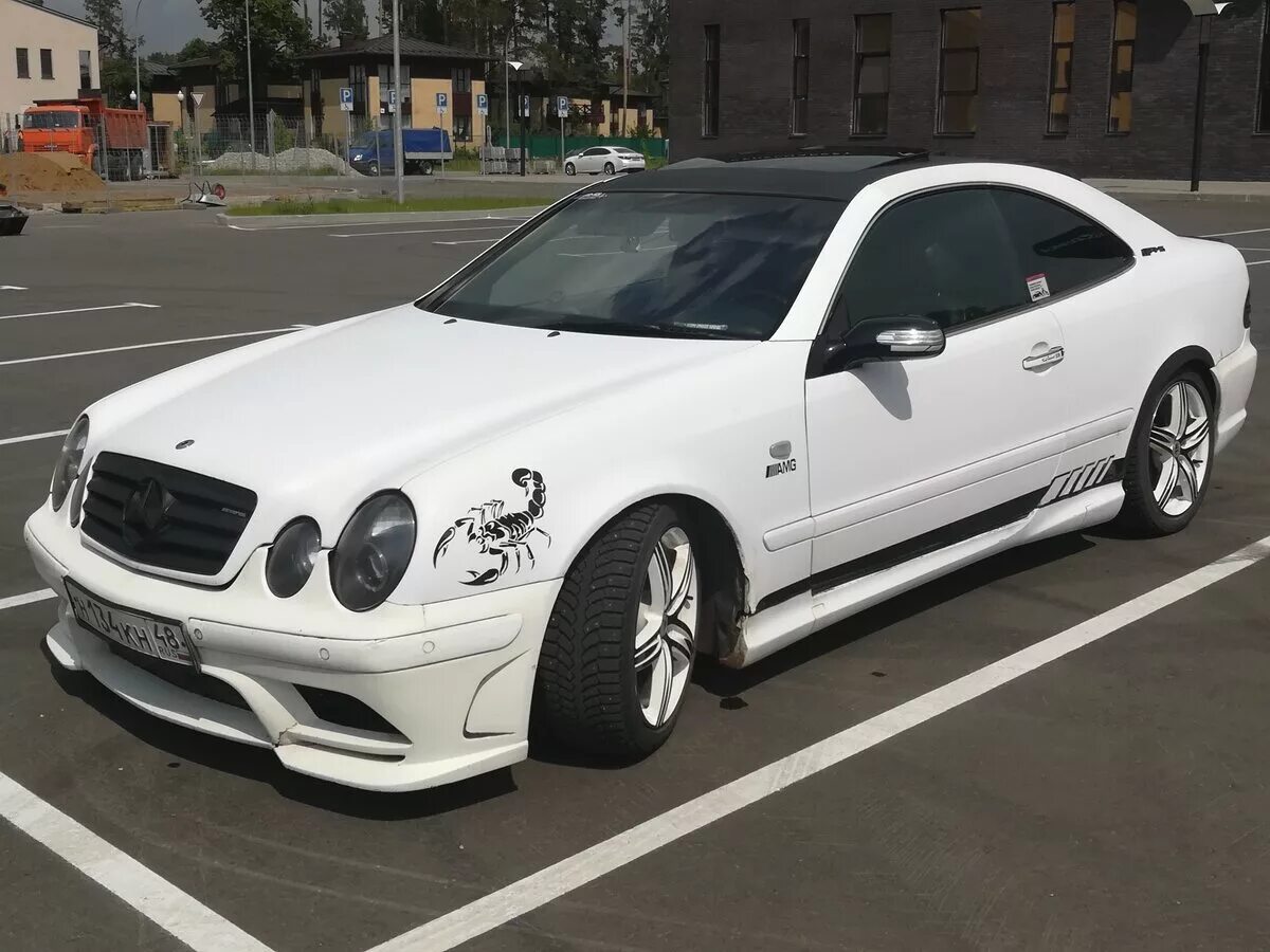 Купить мерседес clk. Mercedes CLK w208. Mercedes-Benz CLK w208 White. Mercedes Benz CLK 1999. Мерседес CLK 208.