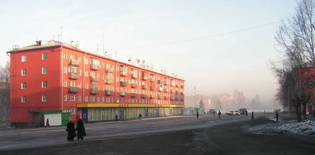 Центр города осинники. Центр города осинники. Троицкий собор осинники. Осинники 2000 год. Свято троицкий храм осинники.