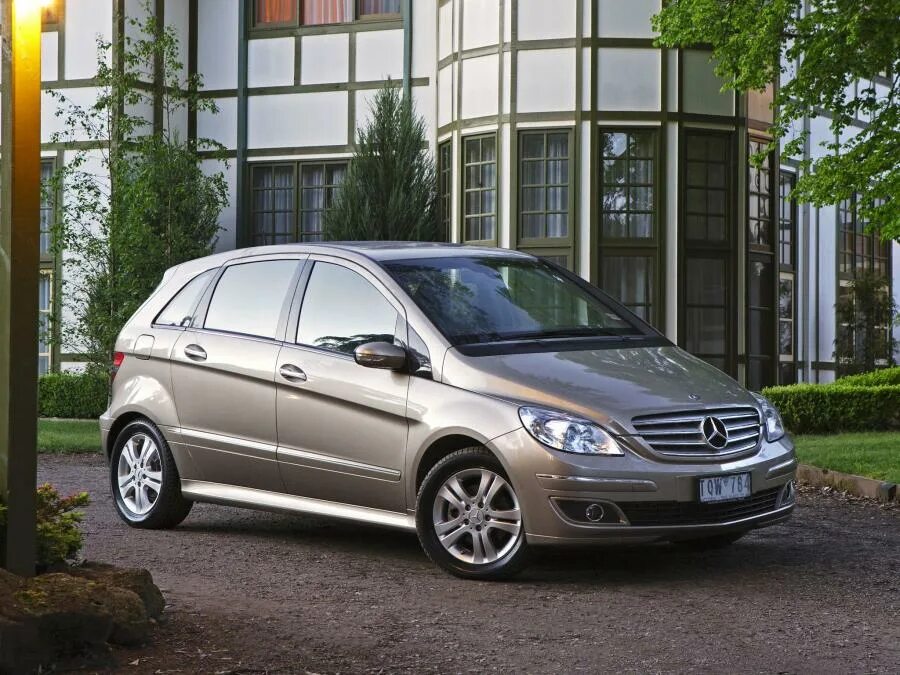 Купить мерседес бенц б у. Mercedes b200 w245. Мерседес Бенц b200. Мерседес b class w245. Mercedes Benz b class w245 b 200.