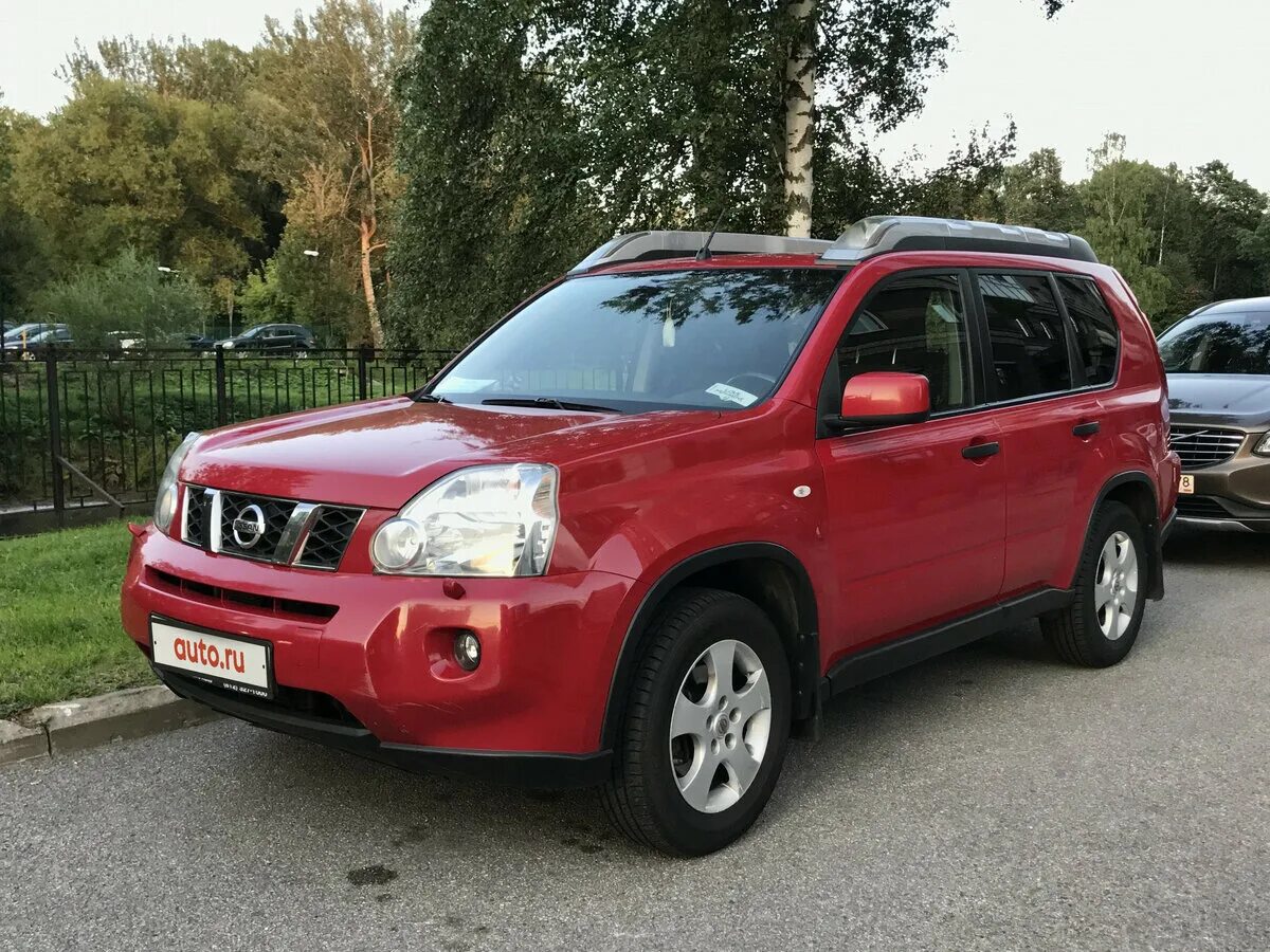 Купить ниссан х в воронеже. Nissan x-Trail 2010. Nissan x Trail 2013 красный. Nissan x-Trail 2008 красный. Ниссан х-Трейл 2010 красный.