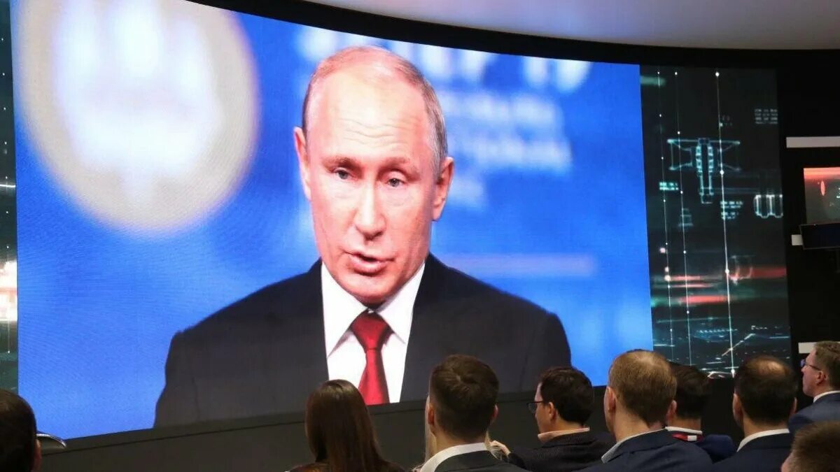 Сколько будет идти трансляция с путиным сегодня. Прямая линия с владимиром путиным 2019. владимир путин прямой эфир. путин на прямой линии 2019. путин пмэф 2025.
