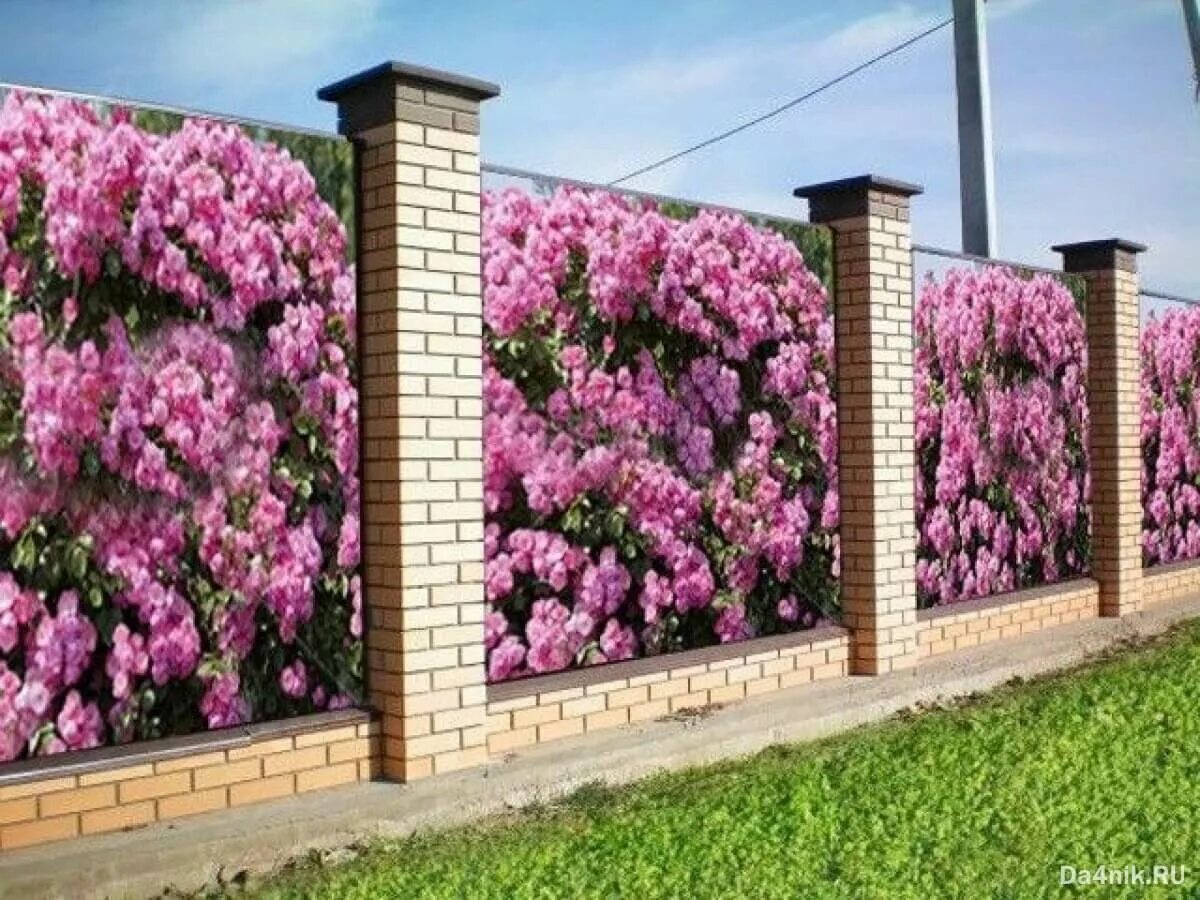 Декоративная сетка изгородь. Сетка с рисунком для забора. Баннер на забор на дачу. Сетка для декорации забора. Декоративная фотосетка для забора.