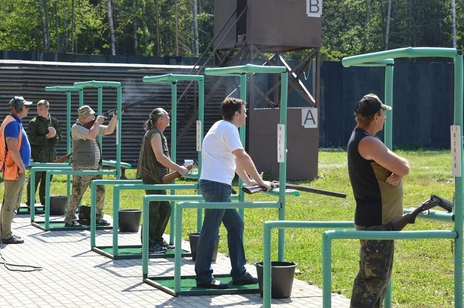 Спортинг на минском. Спортинг Лесной городок. Тир Спортинг Одинцово. Спортинг парк Одинцово. Спортинг клуб Москва Лесной городок.