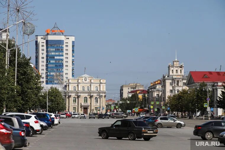Улицы города кургана. Улица ленина курган. Курган центральная улица. Гоголя 76 курган. Центральная улица города курган.