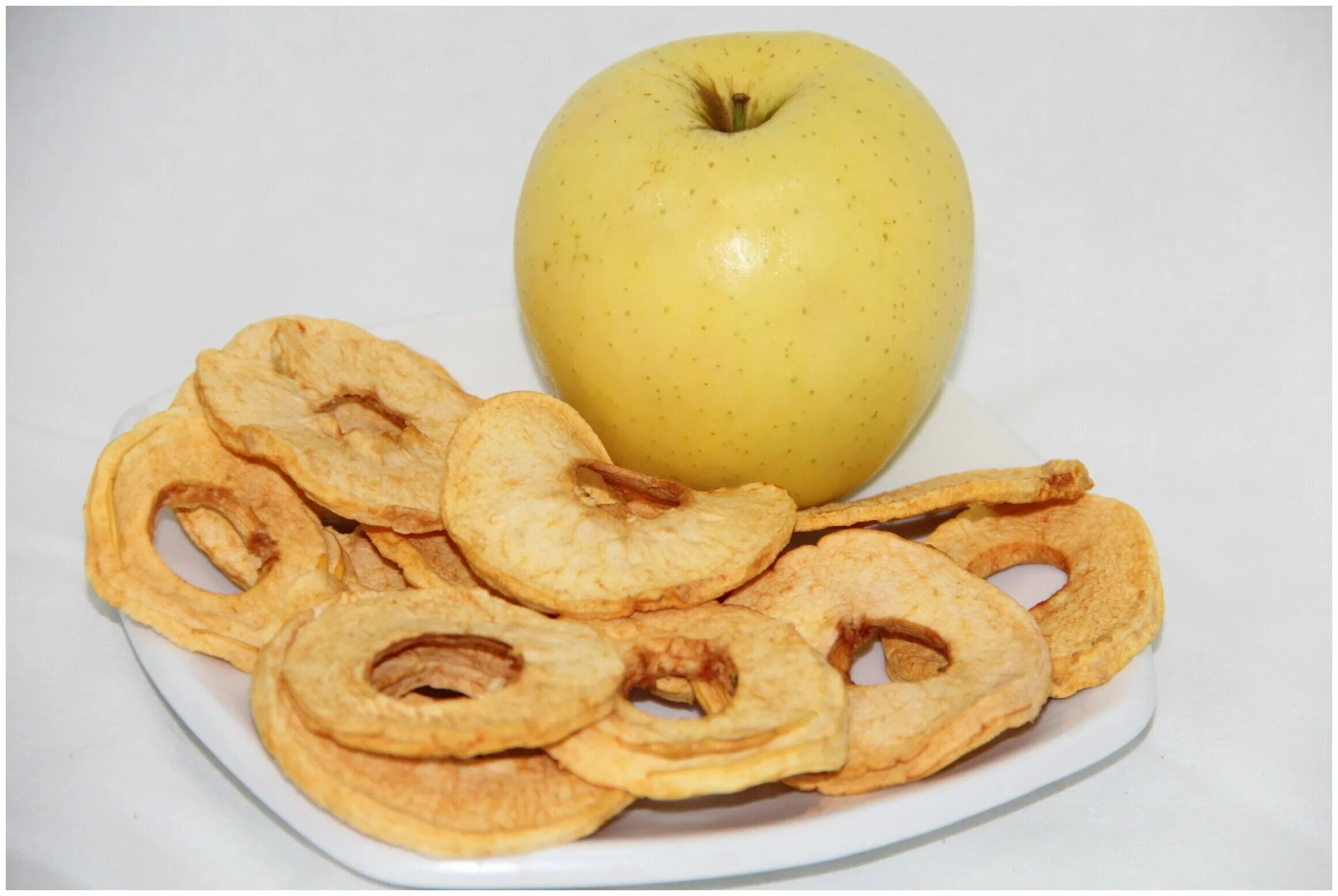 яблоко сушеное натуральное. яблочные кольца сушеные. яблоко сушеное узбекистан. яблоко сушёное. сухофрукты из яблок.
