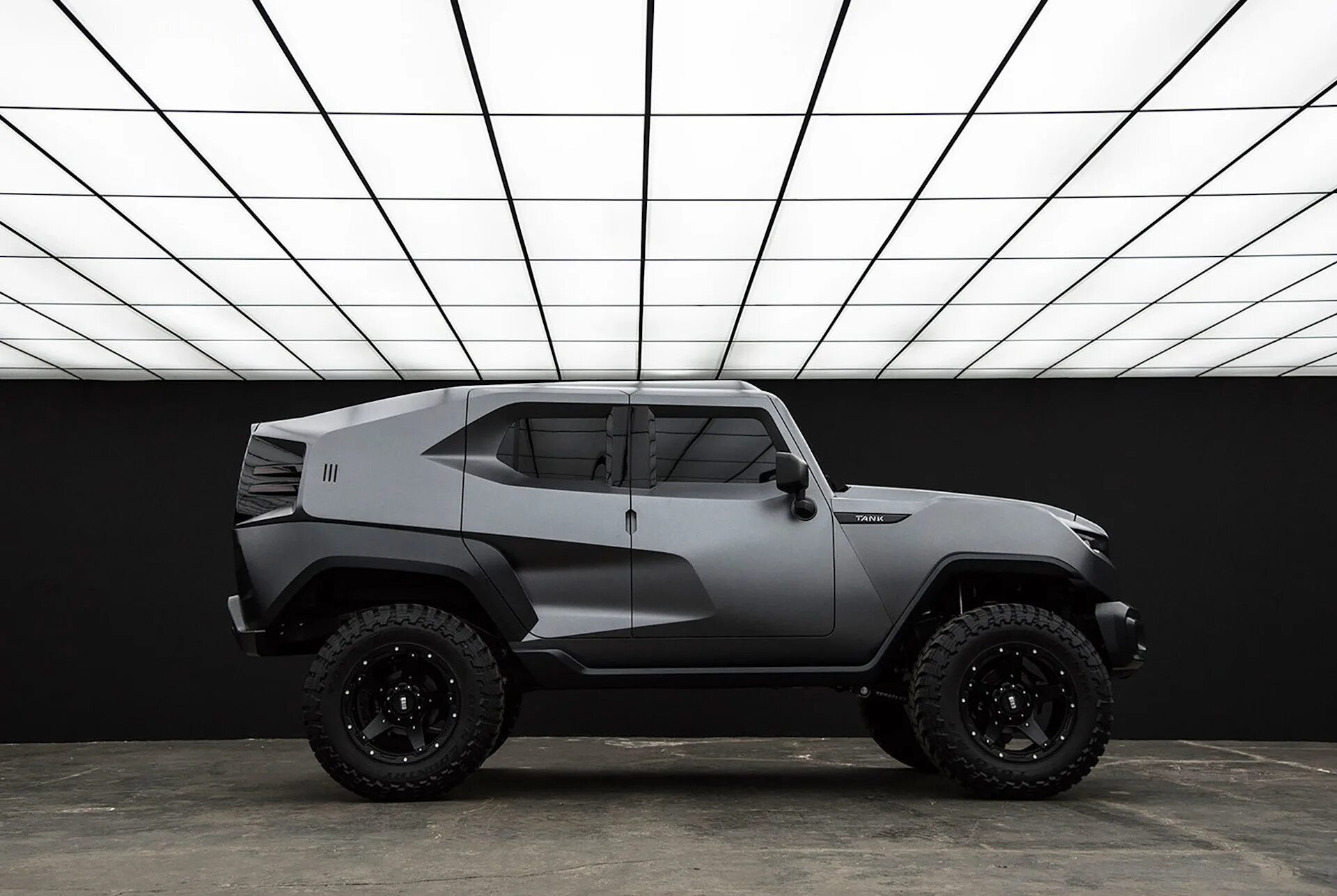 Новый джип танк. Джип резвани танк. Rezvani tank x 2020. Уаз резвани танк. Rezvani tank внедорожник 2020.