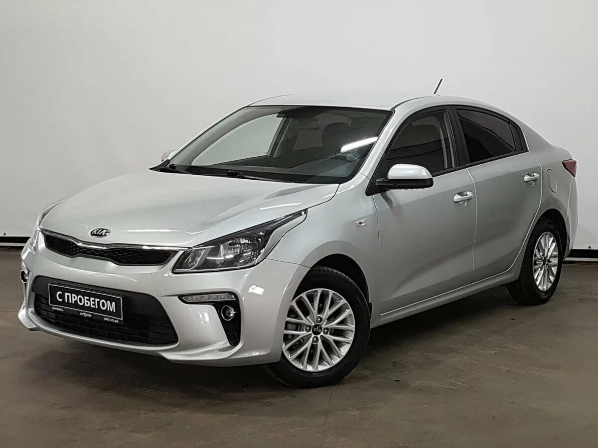 Купить б/у Kia Rio IV 1.6 AT (123 л.с.) бензин автомат в Санкт-Петербурге: сереб