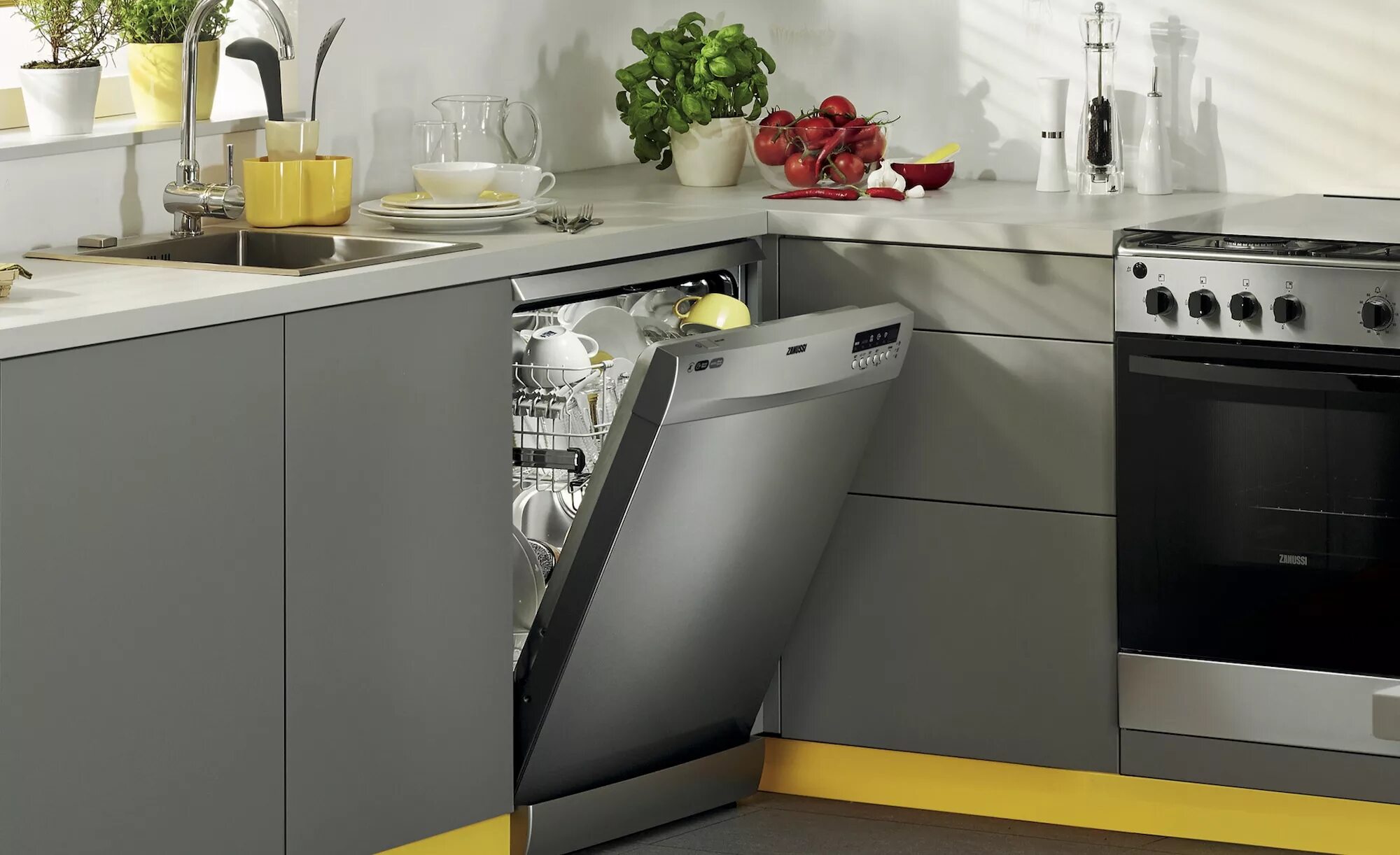 Какую посудомоечную встраиваемую купить. Занусси посудомоечная машина встроенная. Посудомойка Вирпул встраиваемая BWF 00 S. Посудомоечная машина Dometic dw2440. Встраиваемая посудомоечная машина Hi hbi6022.