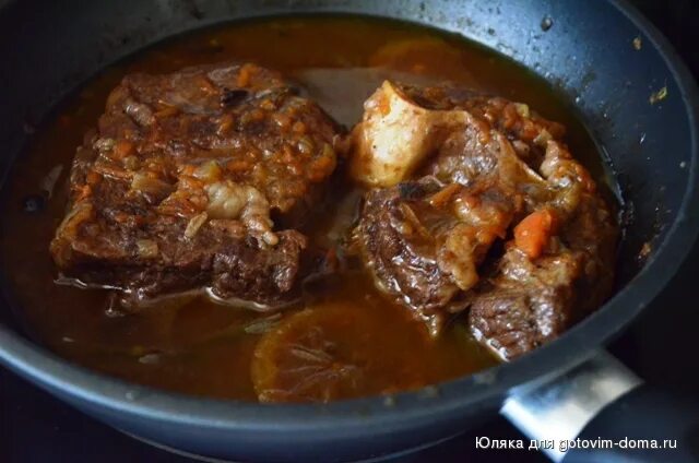 Говядина тушеная рецепт в кастрюле на плите. Мясо жареное с жирком. Тушёная картошка с говядиной в кастрюле. Говядина тушеная рецепт в кастрюле на плите. Говядина тушеная рецепт в кастрюле на плите.