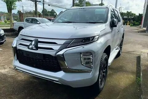 Mitsubishi pajero 2025