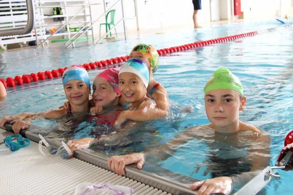 Splash школа плавания. Школа плавания для детей Москва. Плавание для детей СВАО. Школа плавания янтарь.