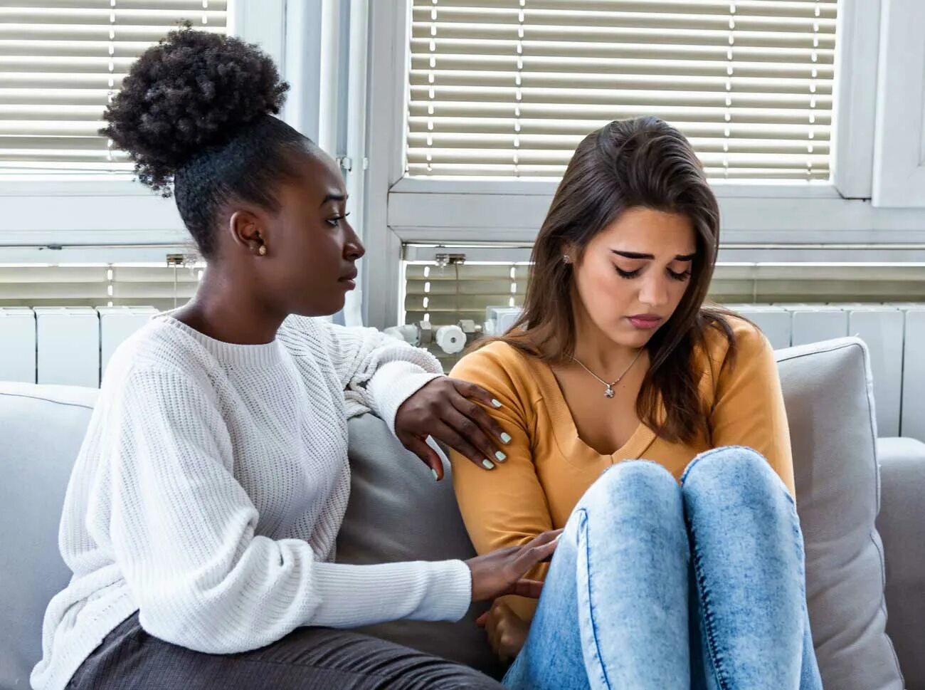 It helps me a lot. Подруга успокаивает другую. Women talking 2022. Sad two women talking. Two Sad friends.