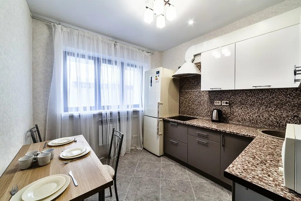 Купить квартиру 3 х комнатную в казани. Казань, ул. Галактионова, 3б. Apartmate услуги. Галактионова 3б Казань на карте. Ремонт Apartmate.