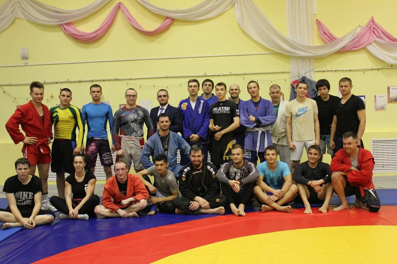 Ск самбист лыткарино. Акробатика для детей в лыткарино самбист. Герои самбо. Лыткарино юрий самбист. Самбист лыткарино.