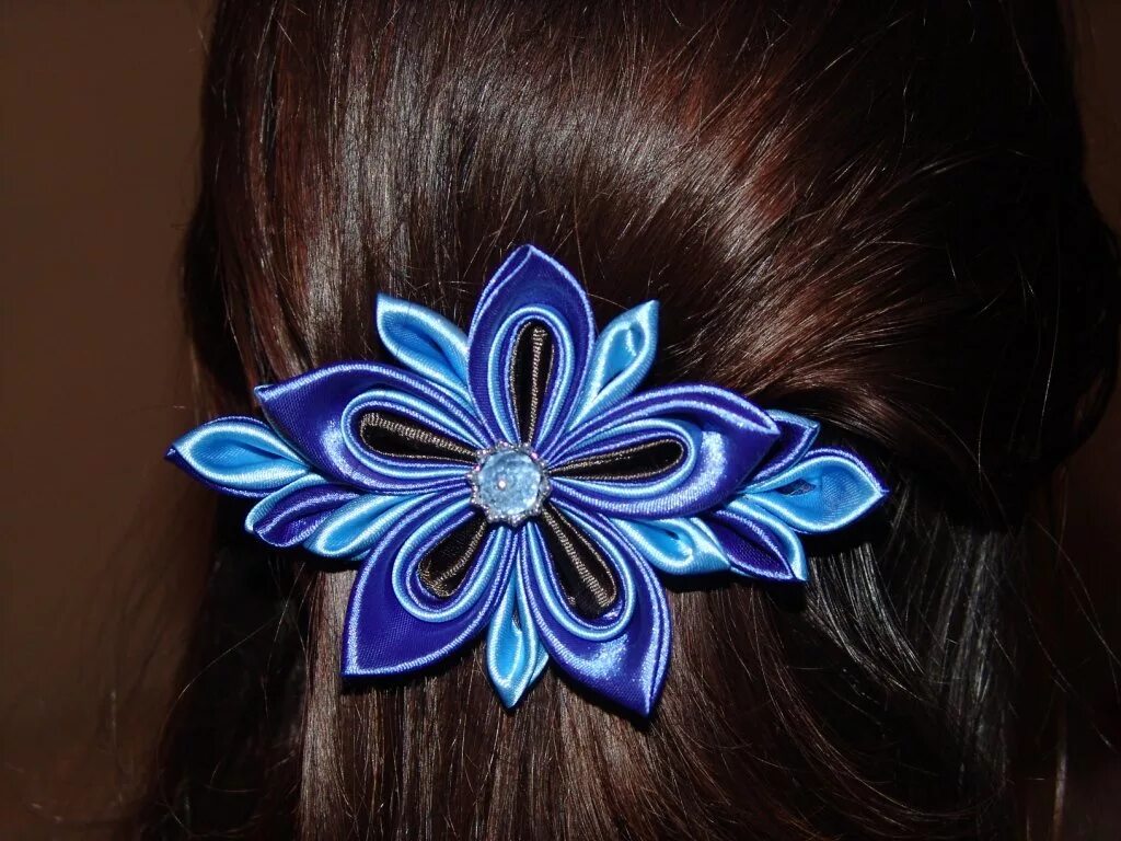 Канзаши для волос. Заколка для волос. Канзаши украшения для волос. Заколки канзаши. Канзаши резинки для волос.