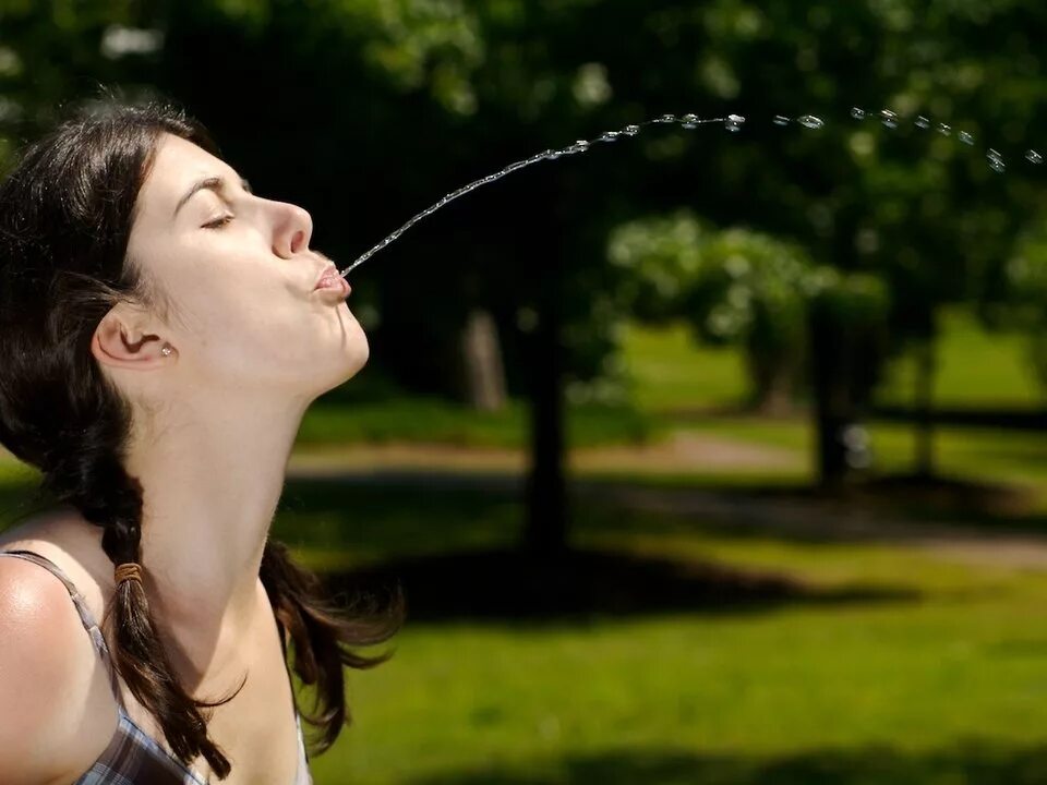 женщины писающие в ротик