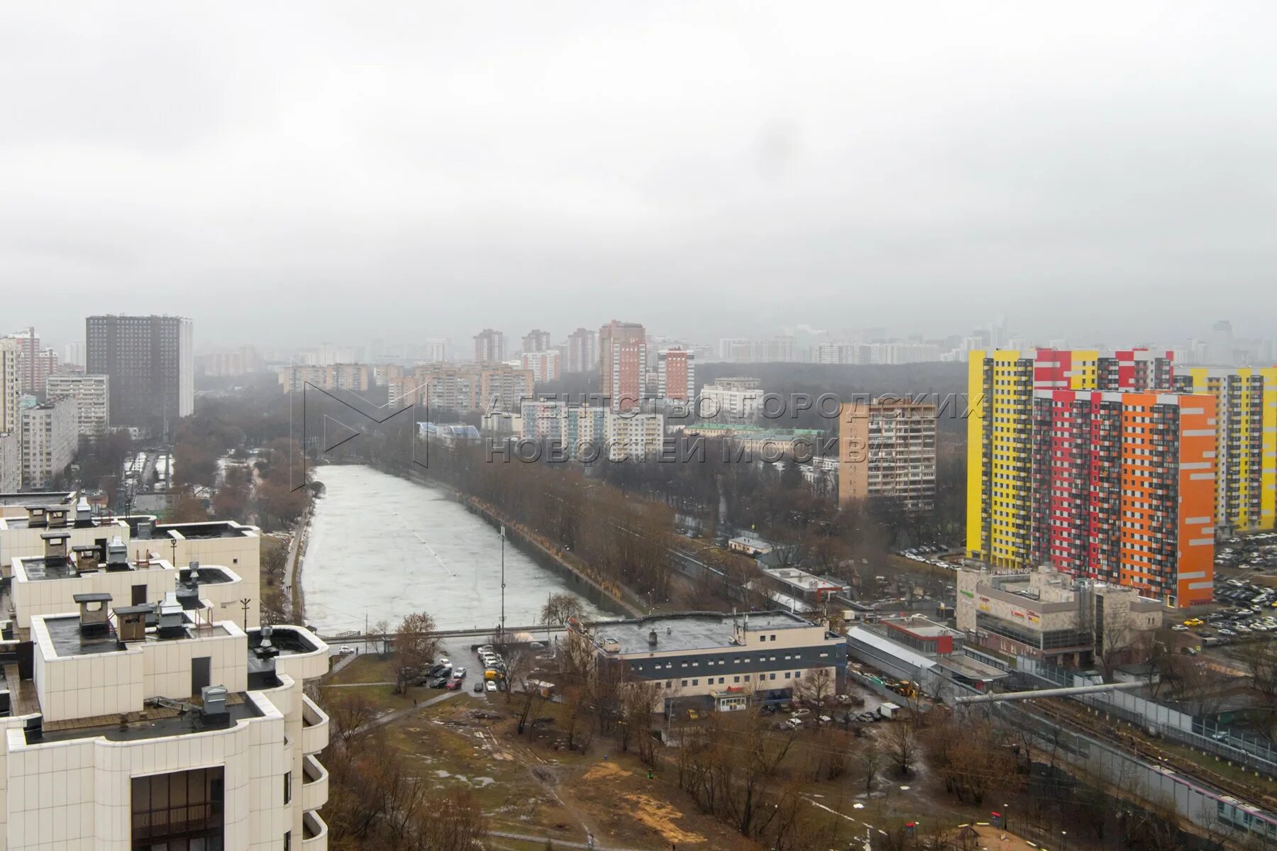 В фили давыдково. Фили давыдково герасима курина 2004. Фили-давыдково москва. Жк эдельвейс давыдковская. В фили давыдково.