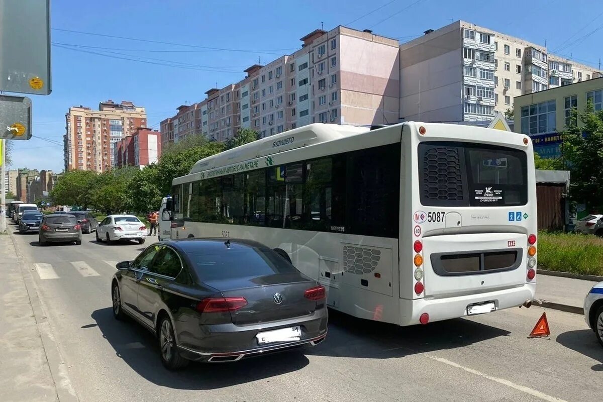 Можно попасть в ростов. Ростовские автобусы. Новые автобусы в Ростове на Дону. Пассажиры в автобусе. Автобус 88 Ростов на Дону.