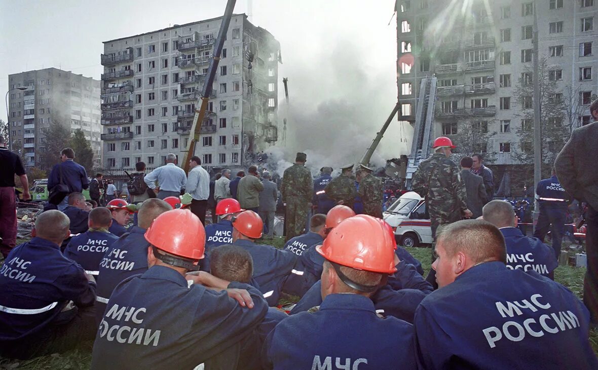 Кому выгоден теракт в москве. Взрывы в Москве в 1999 Гурьянова. Взрыв дома в Москве 1999 Гурьянова. Взрыв на ул Гурьянова в Москве 1999 дома. Взрывы домов в Москве Гурьянова и на Каширском шоссе.