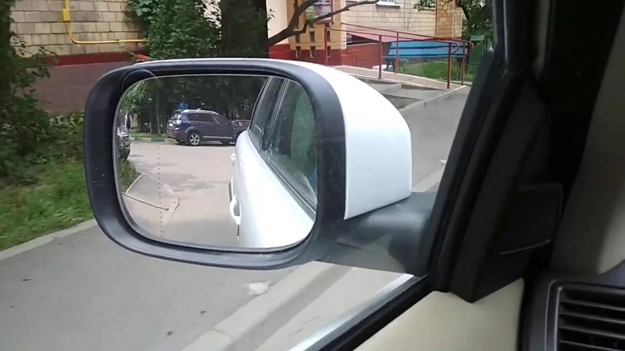 Опускание зеркал при движении задним ходом. Зеркало левое на вольво хс90. зеркало на вольво хс90 2005.