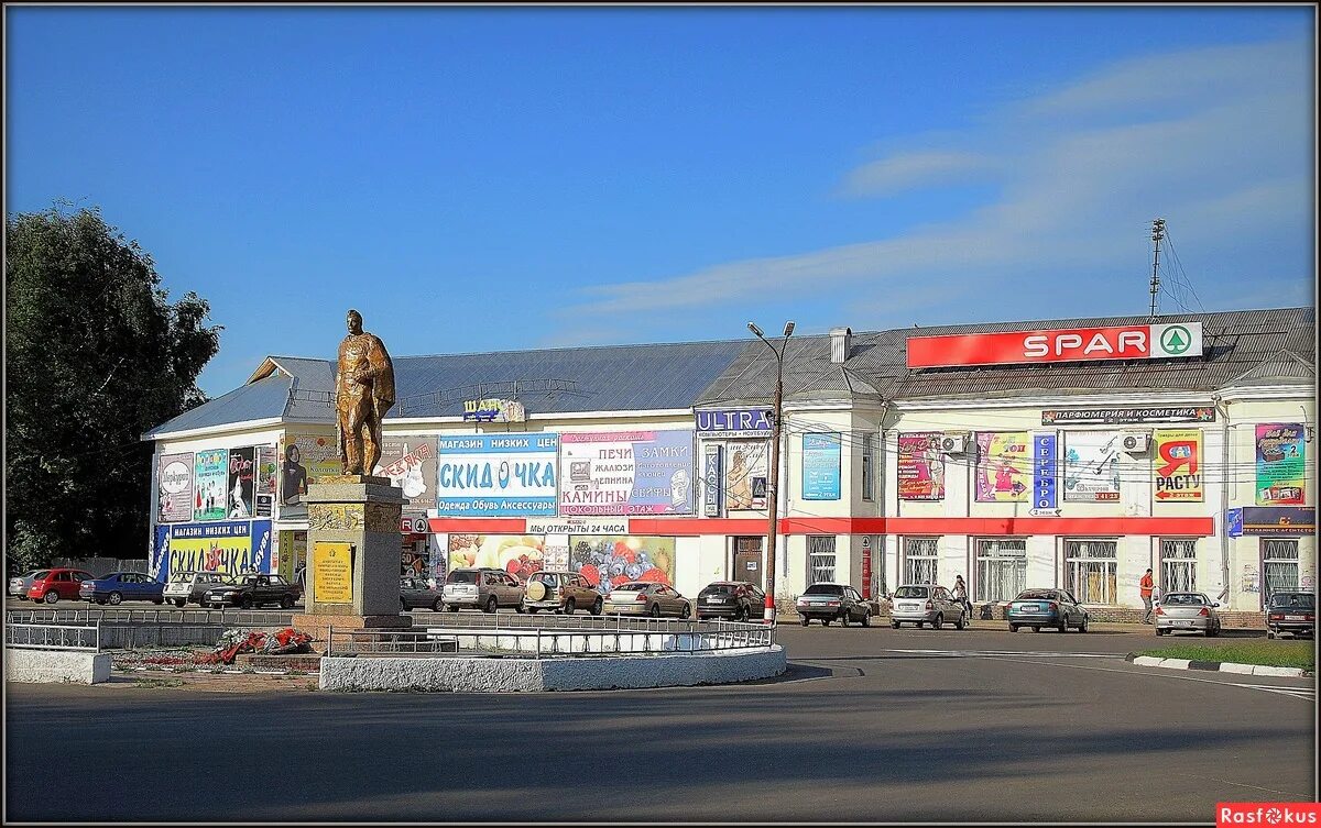 улица островского выкса. островского 16 выкса. шашлык выкса старый универмаг. советская площадь выкса. улица островского выкса.