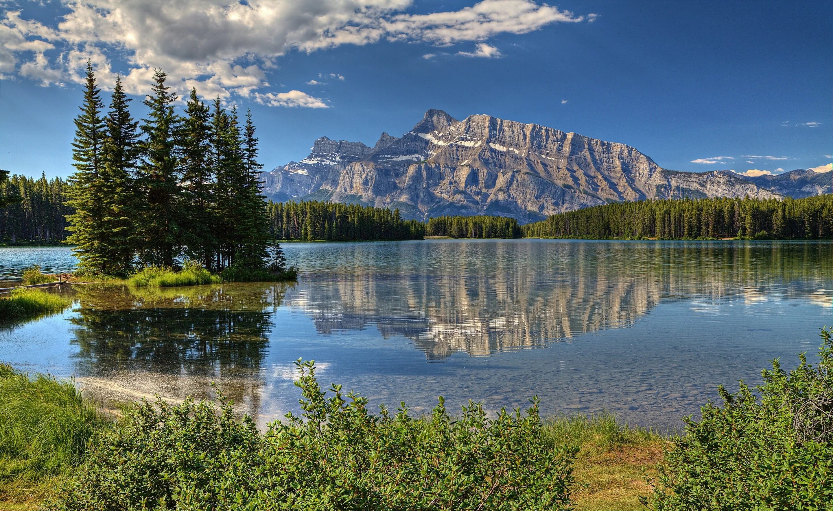 Canada lakes. Озеро Маккей Канада. Маккей озеро Канада реки. Лейк Ривер Канада.