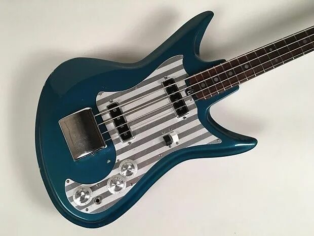 Zero bass. Teisco Silvertone. Бас гитара Teisco. Yamaha trbx174 Blue. Гитара Teisco Vision.