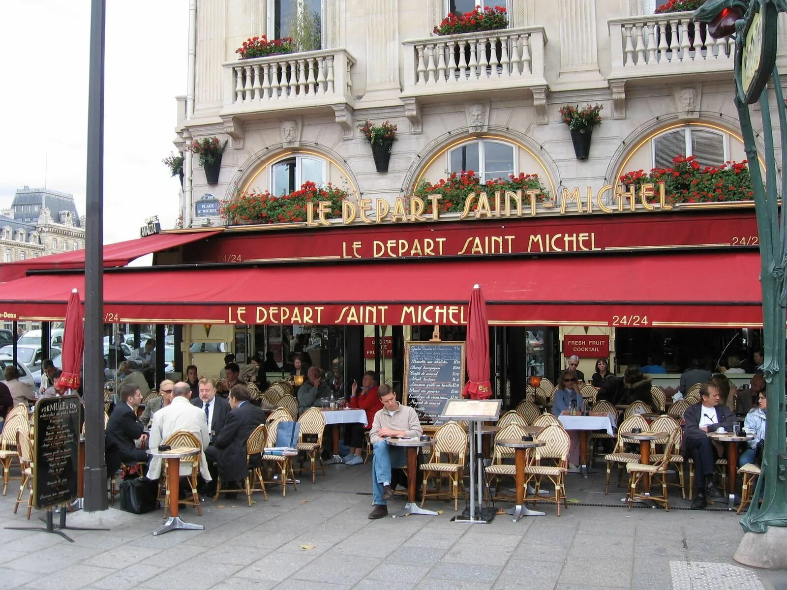 Parisian Cafe Париж. Французское кафе в Париже. Французские ресторанчики Париж. Парижское кафе Франция. Bank cafes