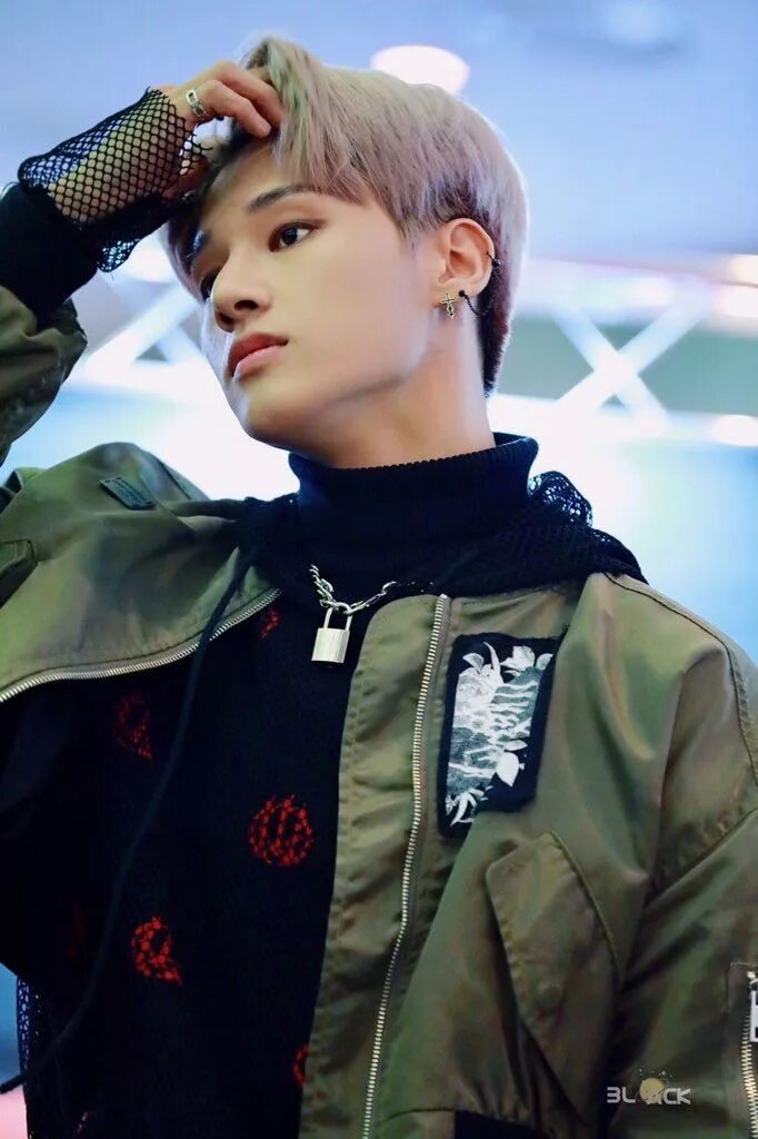 Уен эйтиз. ATEEZ Wooyoung. Чон уён из ATEEZ. Группа ATEEZ уён. Уен ATEEZ 2021.