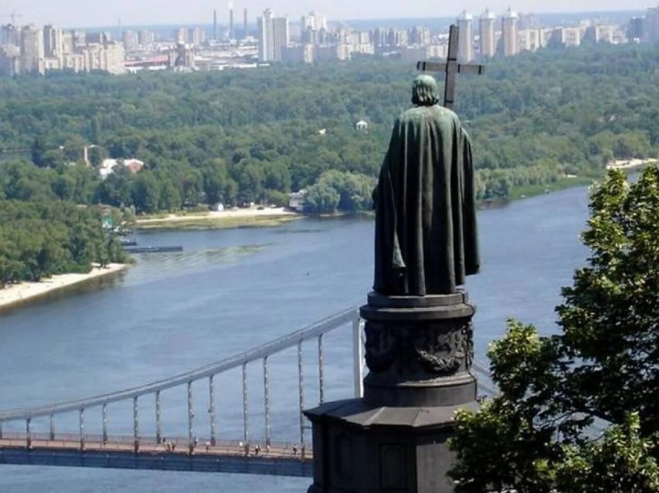 Памятник князю Владимиру в Киеве. Памятник Владимиру Крестителю Руси в Киеве. Памятник князю Владимиру Киевскому Клодт. Памятник Владимиру красное солнышко в Киеве. Памятник князю в киеве