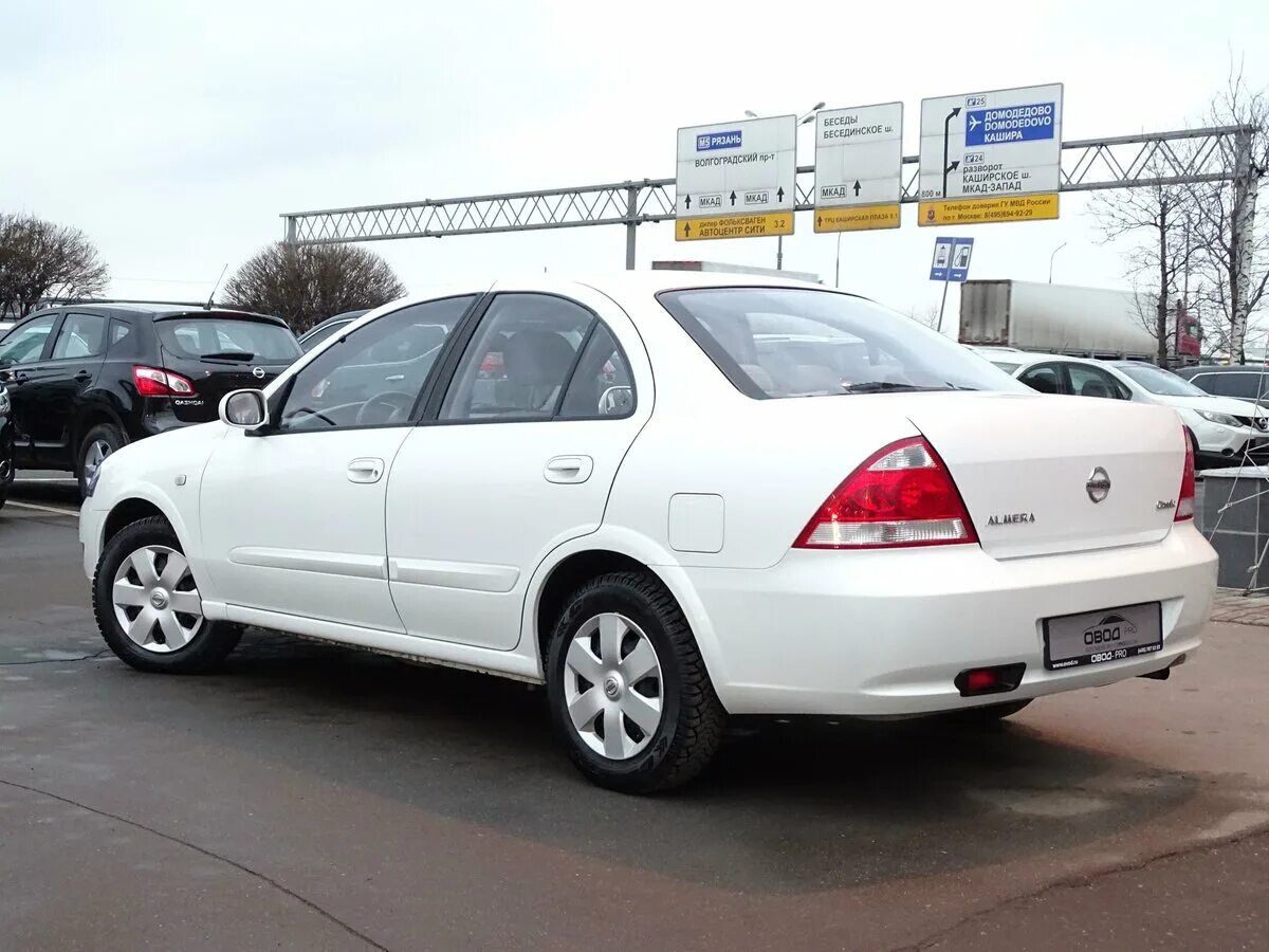 Купить альмера классик новую. Nissan Almera Classic белая. Ниссан Альмера Классик 1.6. Nissan Almera Classic белая 2011. Ниссан Альмера Классик 2011 белый.