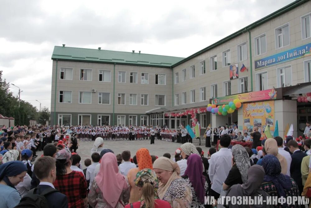Чеченская школа. 60 школа грозный. 18 школа г грозного. Школа 60 грозный. Мбоу школа 60 грозный.