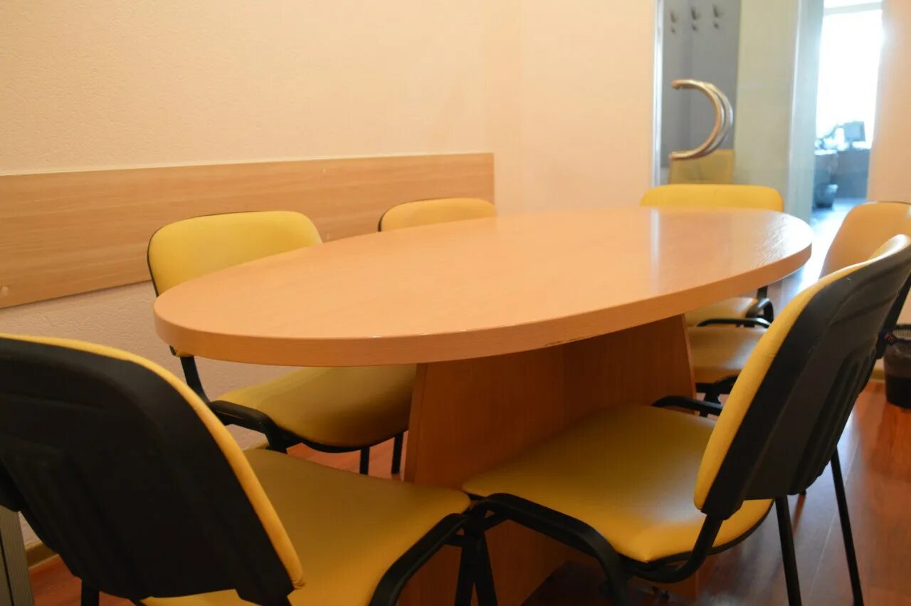 The офис. офисная комната. город столиц москва сити офис. офис банка. бц технопарк 19.