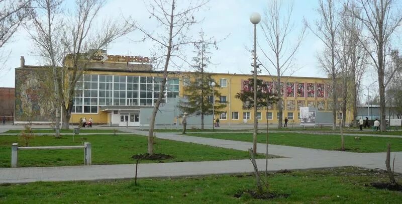 ДК Дружба, дом культуры, ул. Ломоносова, 21А, Энгельс, Россия - Яндекс.Карты