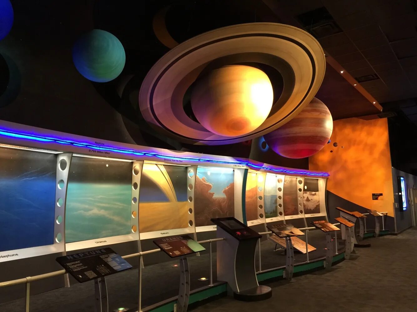 автобус планетарий