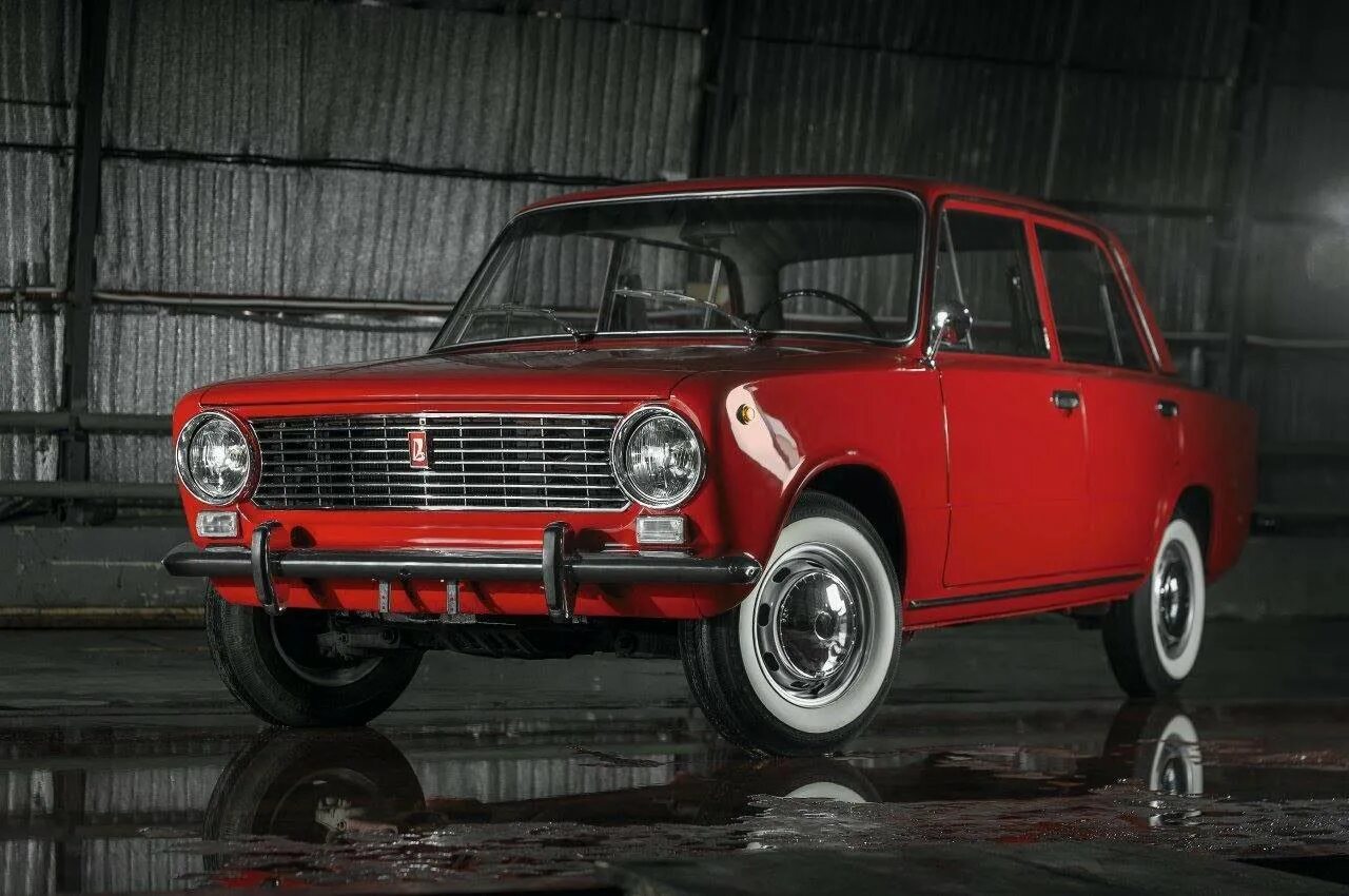 Первые ваз 2101. Жигули 2101. 1 ваз 2101. ваз 2101 классика. ваз 2101 красная.