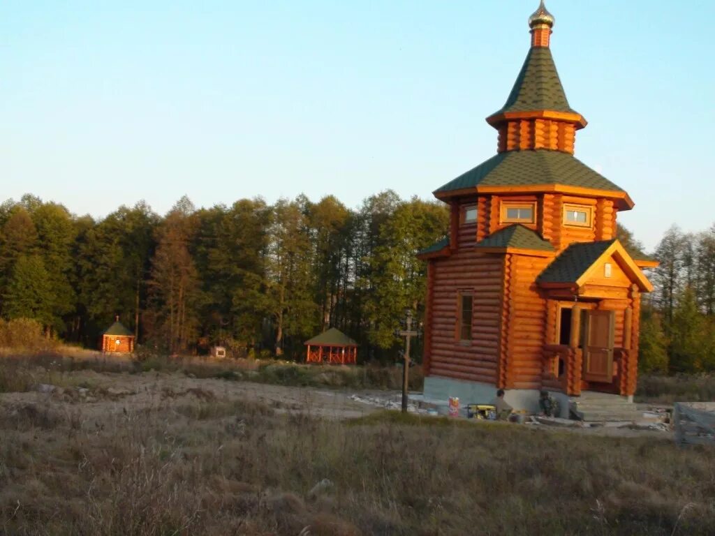 Родники рязани. Святой источник Ильи пророка в Рязанской области. Родник Ильи пророка Шиловский район. Святой источник Илии пророка. Кустарёвка Сасовский район Рязанской области.