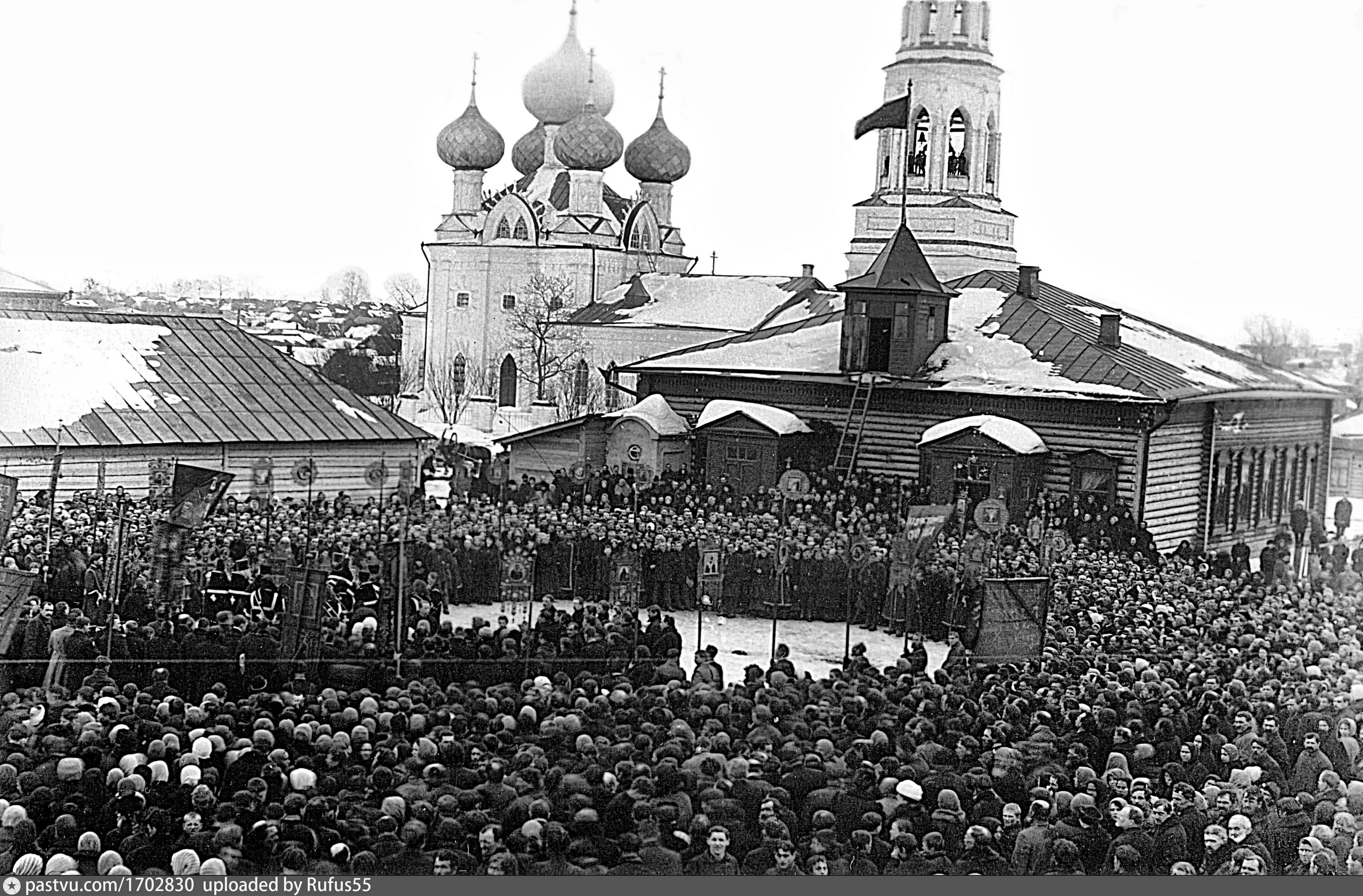 Русская православная Церковь 1917. Церковь 1917 в России. Церковь в 1917 году. Церкви до 1917 года. Разрушенные после революции храмы