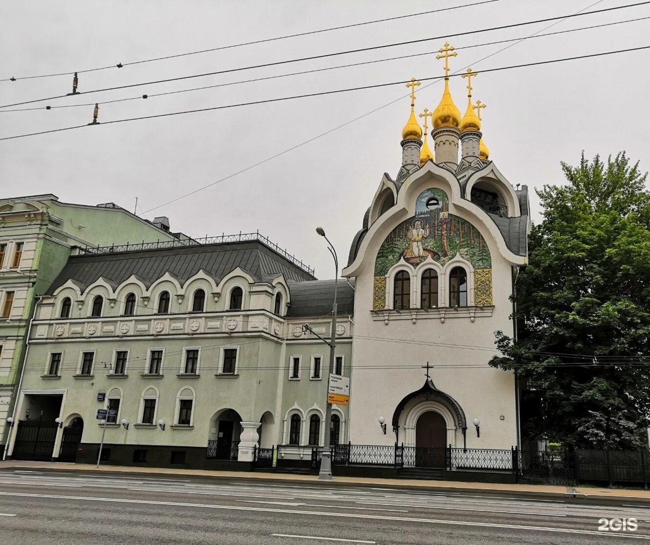 Серафимо Дивеевское подворье в Москве. Подворье Дивеевского монастыря в Москве. Храм Патриаршего подворья Серафимо Дивеевского монастыря в Москве. Подворье серафимо дивеевского