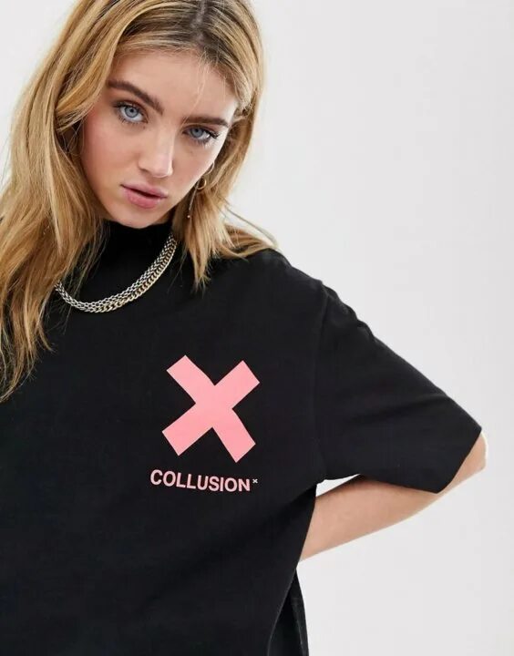 Футболка collusion Unisex. Collusion футболка унисекс черная. Collusion бренд. Футболка с крестиками на груди.