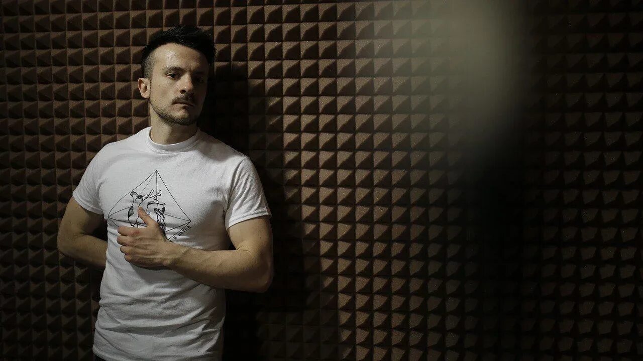 Эрнест заткнись. Да винчи (feat. Эрнесто заткнитесь рост. Эрнесто заткнитесь фото. Рэпер эрнесто заткнитесь.