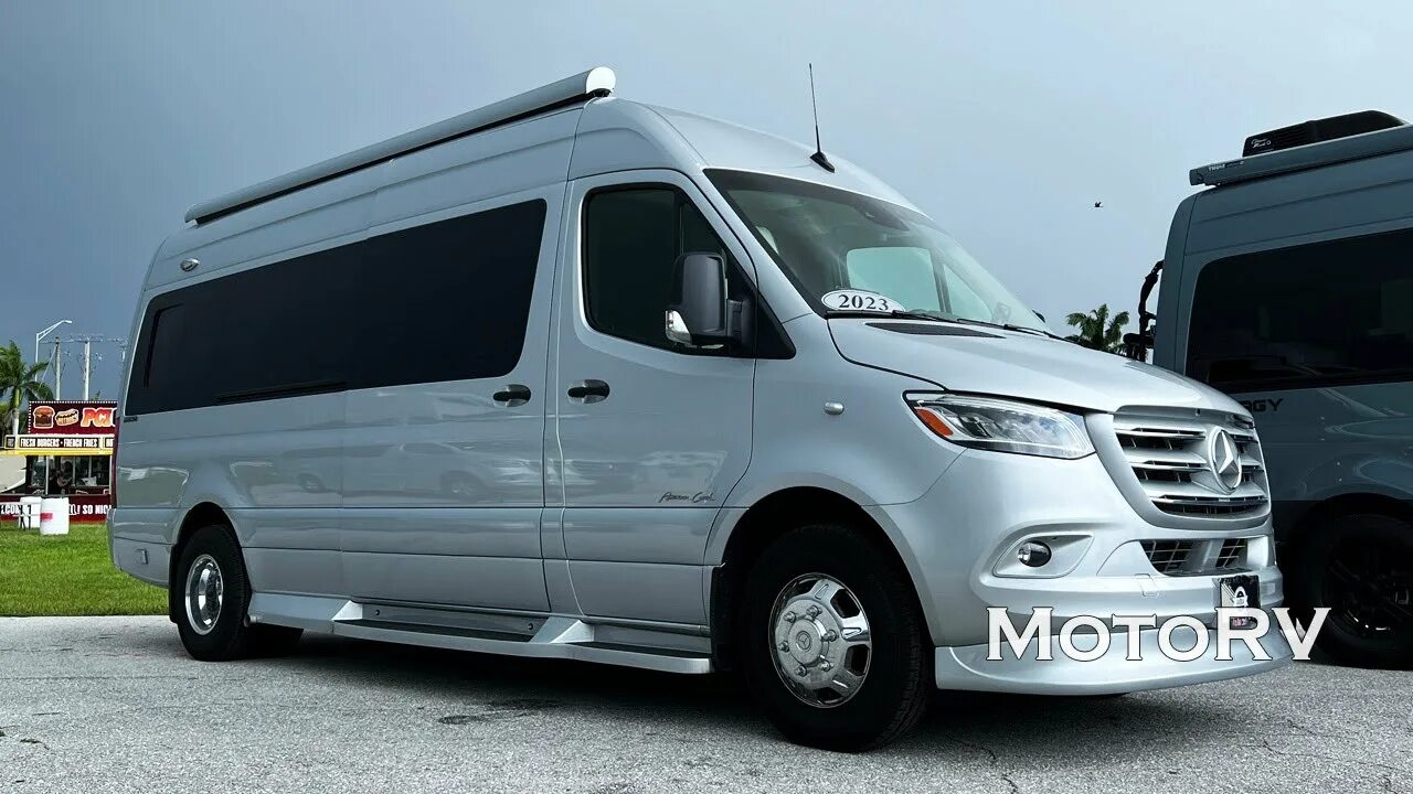 Спринтер 2023. Sprinter 2023. Mercedes Sprinter 2023. Мерседес Бенц Спринтер 2023. Мерседес Спринтер 2023 года.