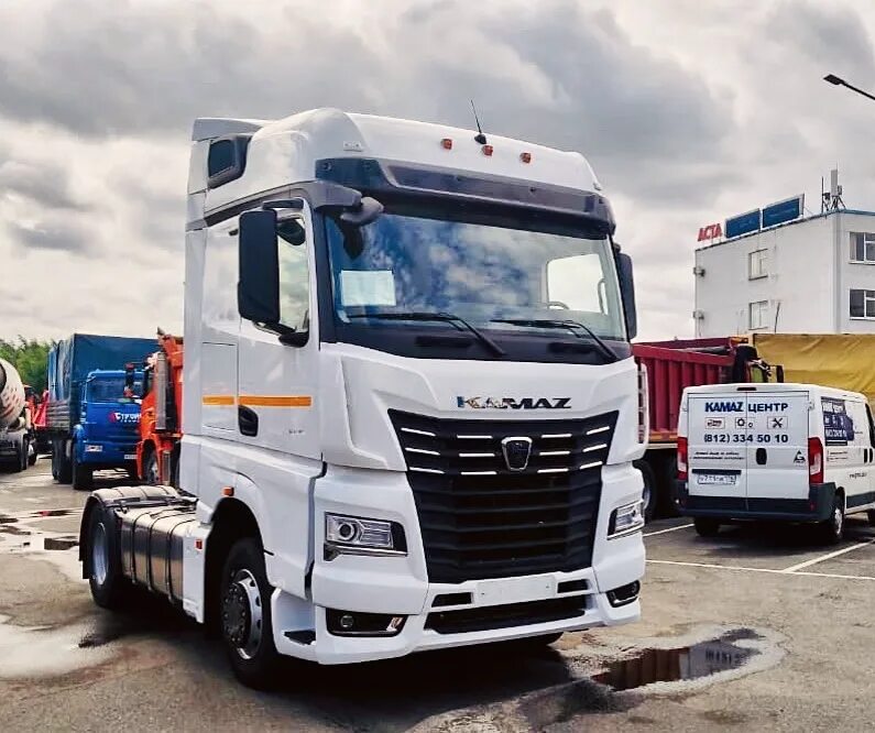 Магистральный тягач камаз-54901. Камаз 54901 с тралом. Новый камаз тягач 54901. Камаз 54901. Тягач камаз-54901.