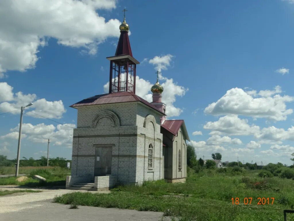 Пады липецкая. Храм Пантелеймона село пады Липецкая область. Село пады Липецкая. Храм село Капитанщино Липецкая. Церковь в Липецком районе в пады.