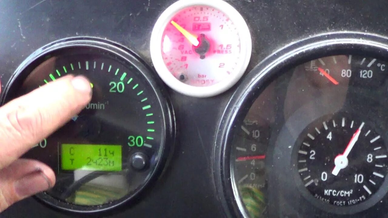 Тахометр 12 вольт зил 4331. Тахометр бычок. Зил 4331 спидометр приборная панель. Тахометр бычок. 3813.